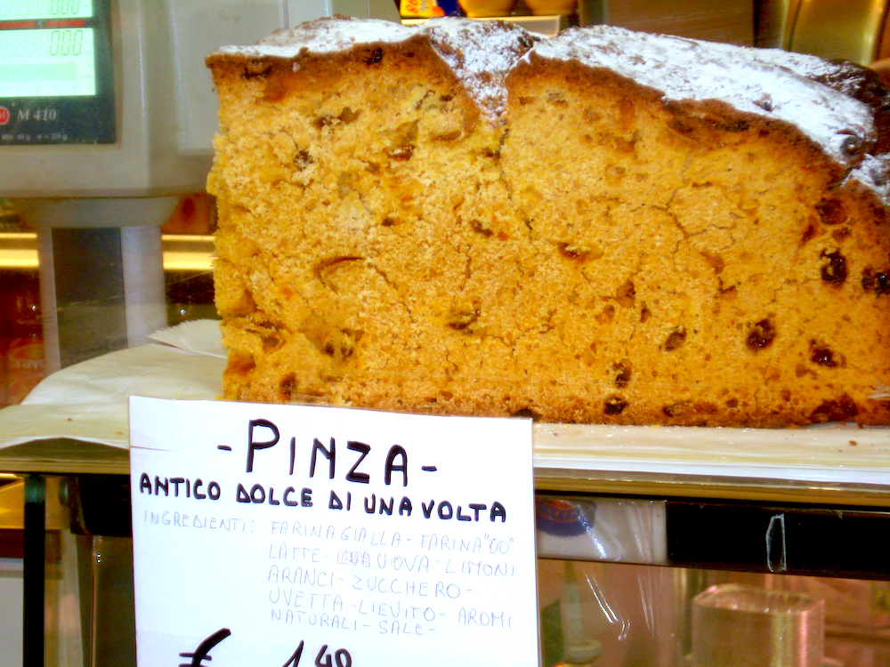 Veneto s Good Luck Cake Pinza